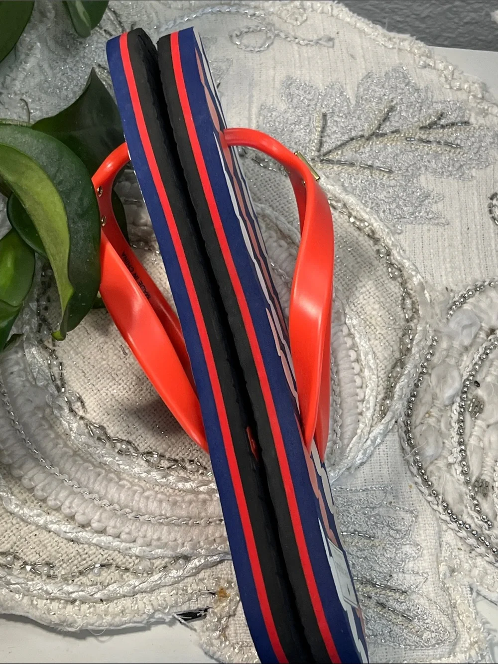 Kate Spade New York Printed Flip Flops Navy Coral Polka Dot Sandals Women’s - Picture 10 of 11